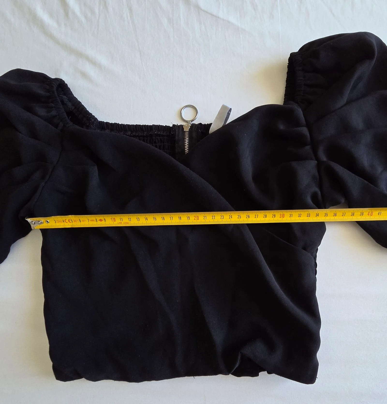 Crop top negro Amisu XS 34 top cache-cœur hombros descubiertos con cremallera en la espalda – photo 8